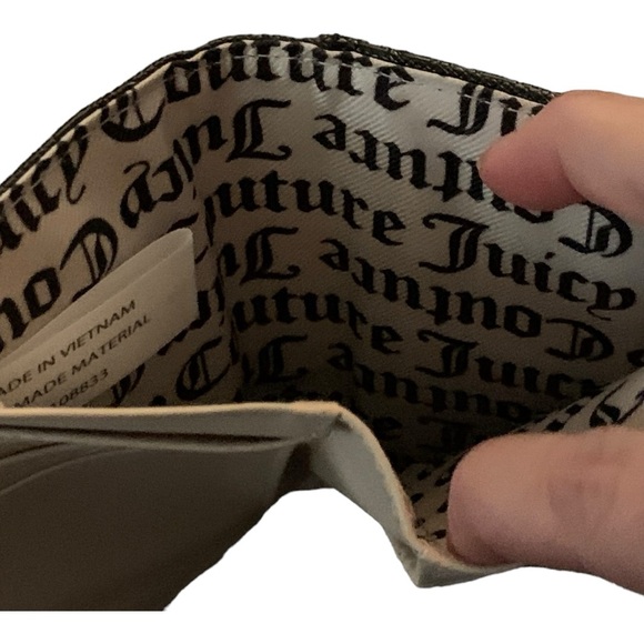 Juicy Couture Shiny Black Trifold Wallet With Key Hook Or To Clip To Pocket! NEW - Picture 6 of 13